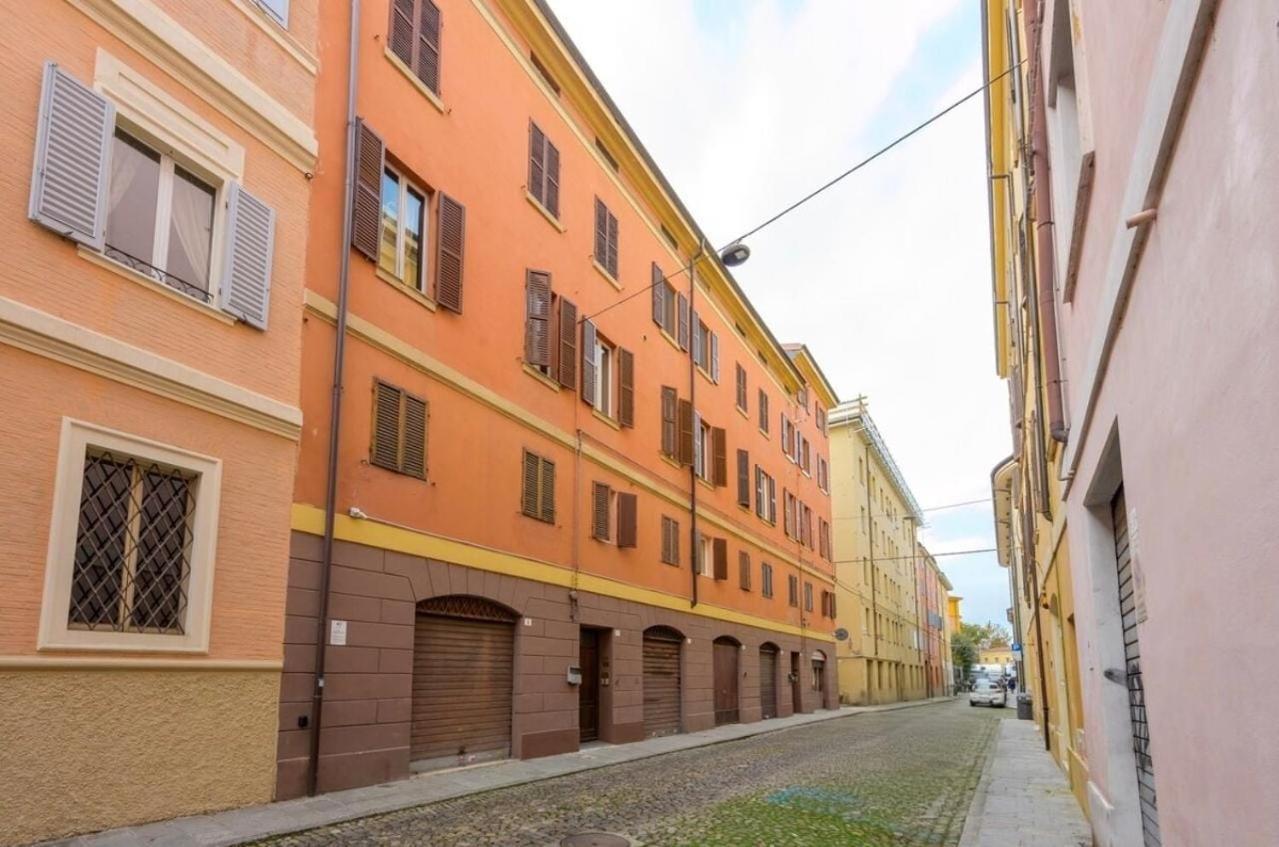 La Sosta 2-Casa Accanto Alla Stazione Dei Treni Modena Eksteriør billede